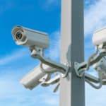 4 telecamere da esterno in un palo